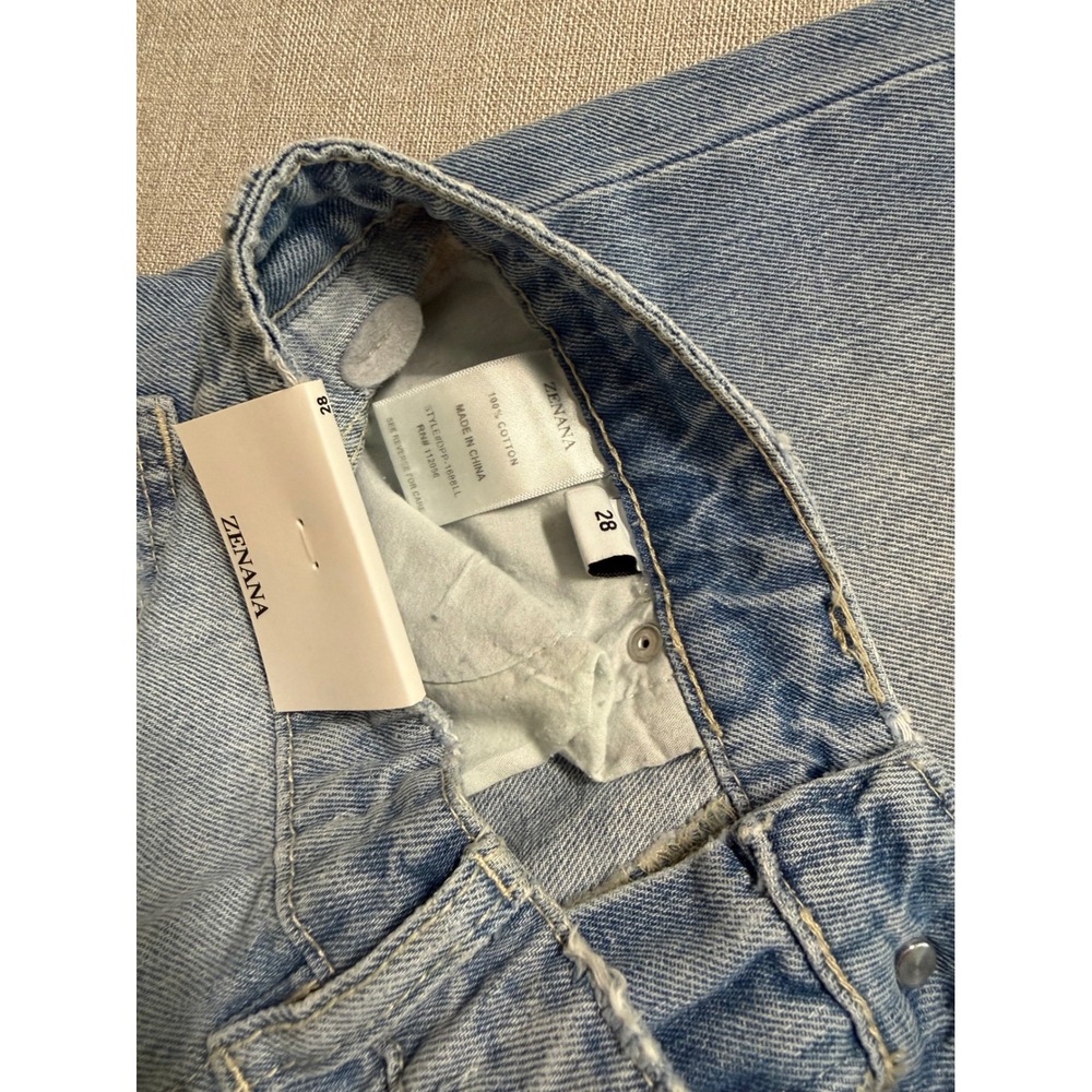 Zenana Womens High Waisted Wide Leg Distressed Jeans Light Wash Size 28 NEW - Picture 8 of 9